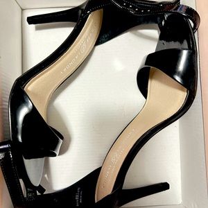 Black Chinese laundry heels size 8M